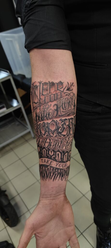 Lettering avant bras
