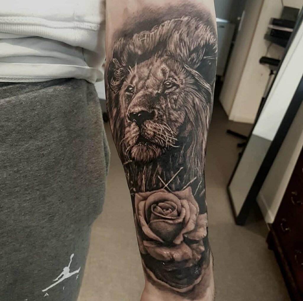 Lion rose