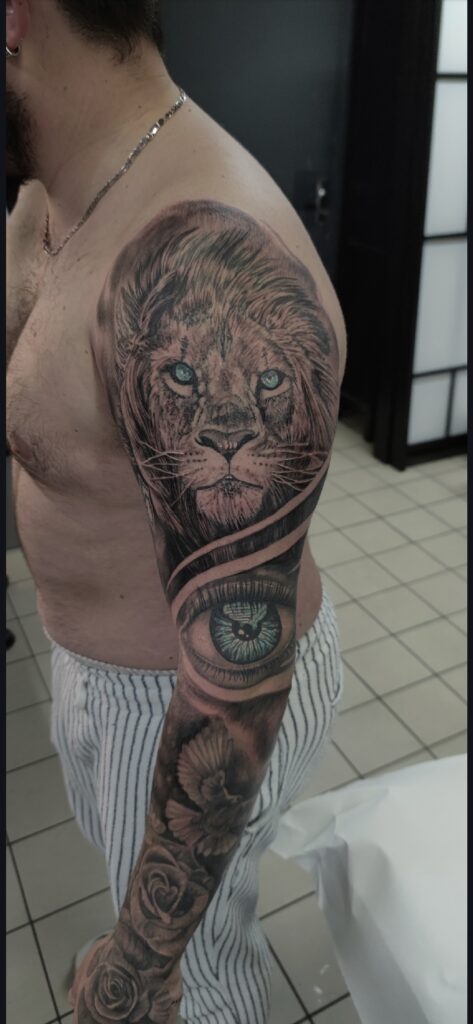 Freehand lion and eye